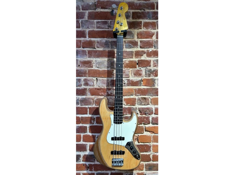 Pre Loved J-Style Bass Natural
