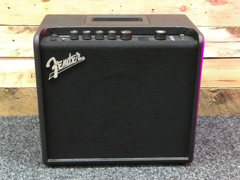 Pre Loved Fender Mustang LT25 Guitar Combo Amplifier