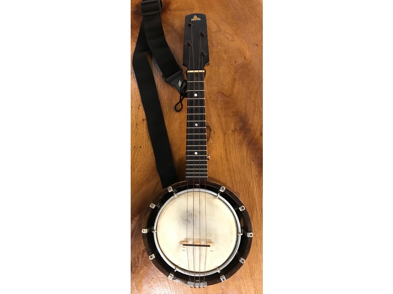 Pre Loved British Made Uke Banjo inc Case