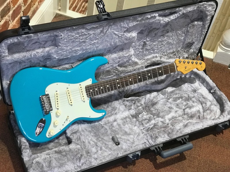 Pre Loved Fender Pro II Strat Miami Blue inc Hardcase