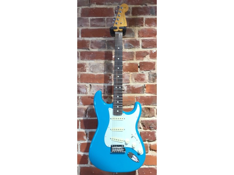 Pre Loved Fender Pro II Strat Miami Blue inc Hardcase
