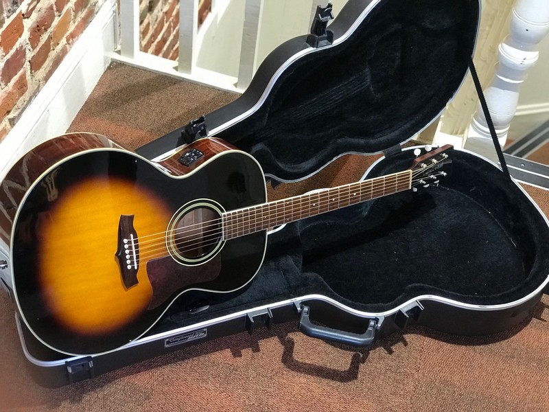 Pre Loved Tanglewood TW60 SC-VSB Sundance Electro Acoustic in Vintage Sunburst Inc Hard Case
