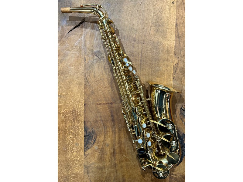 Pre Loved Nuova Alto Saxophone Inc Case