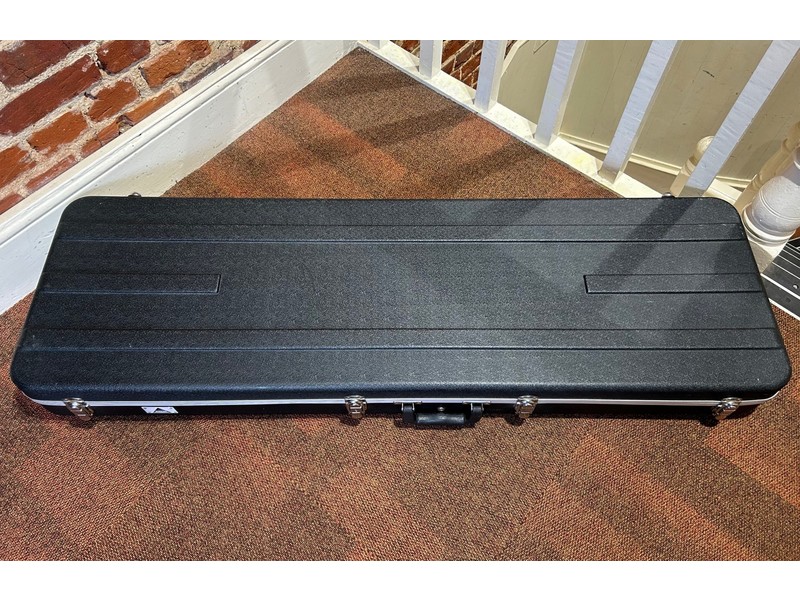 Pre Loved Black Rat Standard Rectangular Bass Case