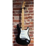 Pre Loved Fender Mexican Standard Stratocaster in Black