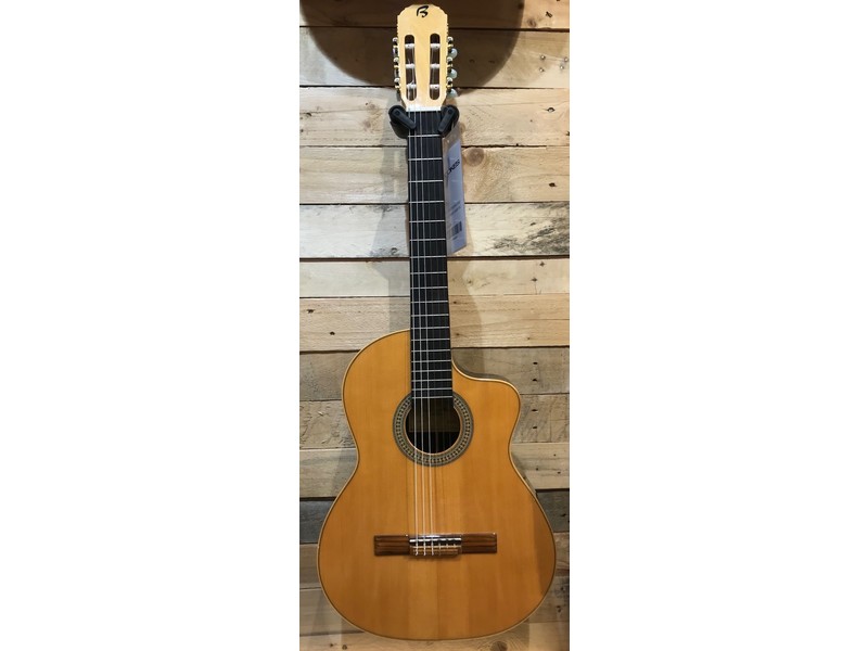Pre Loved Francisco Bros B1SC Classical Guitar inc Case