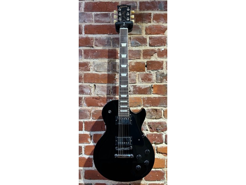 Pre Loved Gibson Les Paul Studio Ebony (2022) Inc Bag