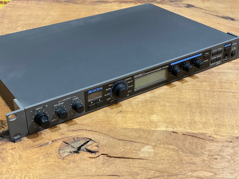 Pre Loved Zoom 9120 Rack Mounted Digital Effects Processor
