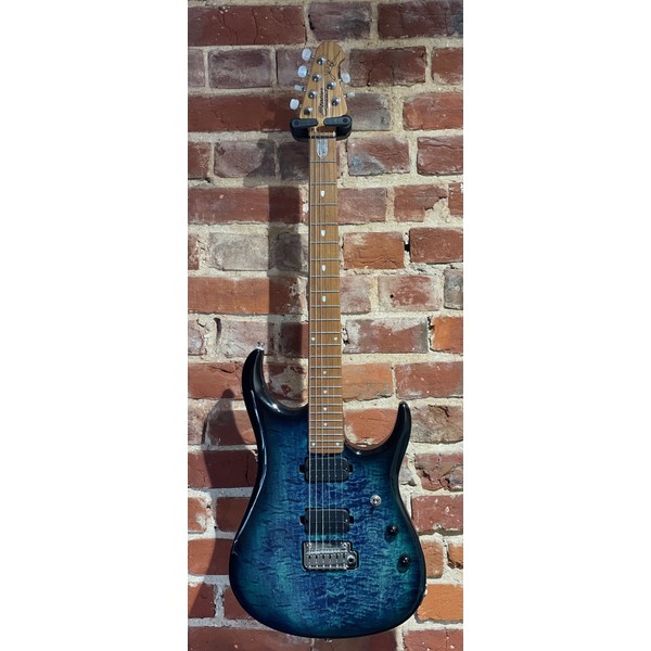 Square bee7bc85 16ed 460d a4fc 588c81fb50d1