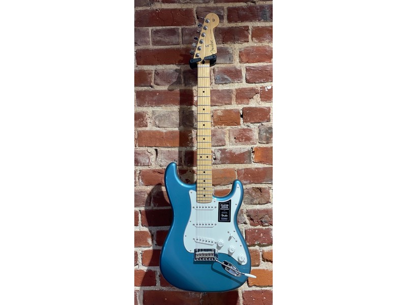 Pre Loved Player Stratocaster, Maple Fingerboard, Tidepool inc Bag