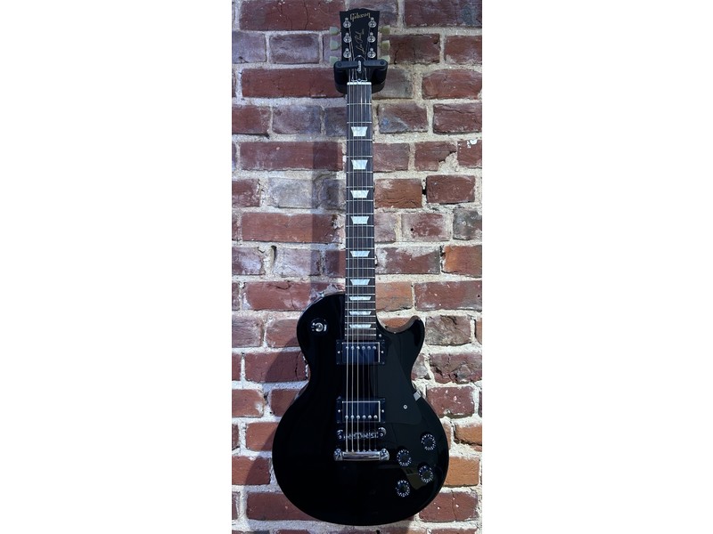 Pre Loved Gibson Les Paul Studio Ebony Inc Gibson Hard Case