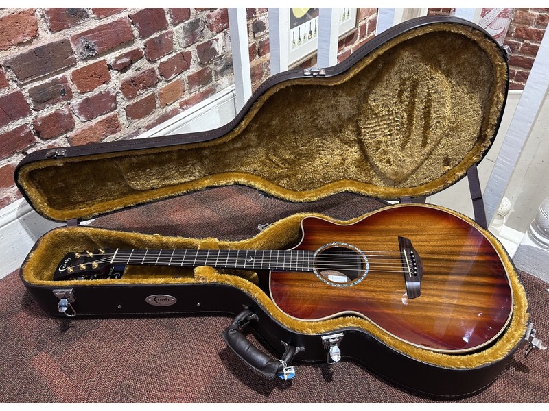 Pre Loved Faith Venus Blood Moon Inc Hard Case