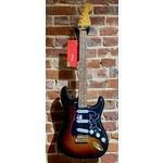 B-STOCK Fender Stevie Ray Vaughan Stratocaster Pau Ferro Fingerboard 3-Color Sunburst