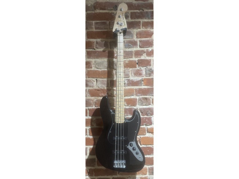 Pre Loved Squier Affinity Jazz Bass Black