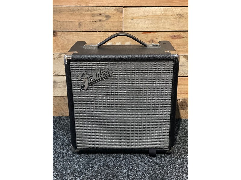 Pre Loved Fender Rumble 15 Bass Combo