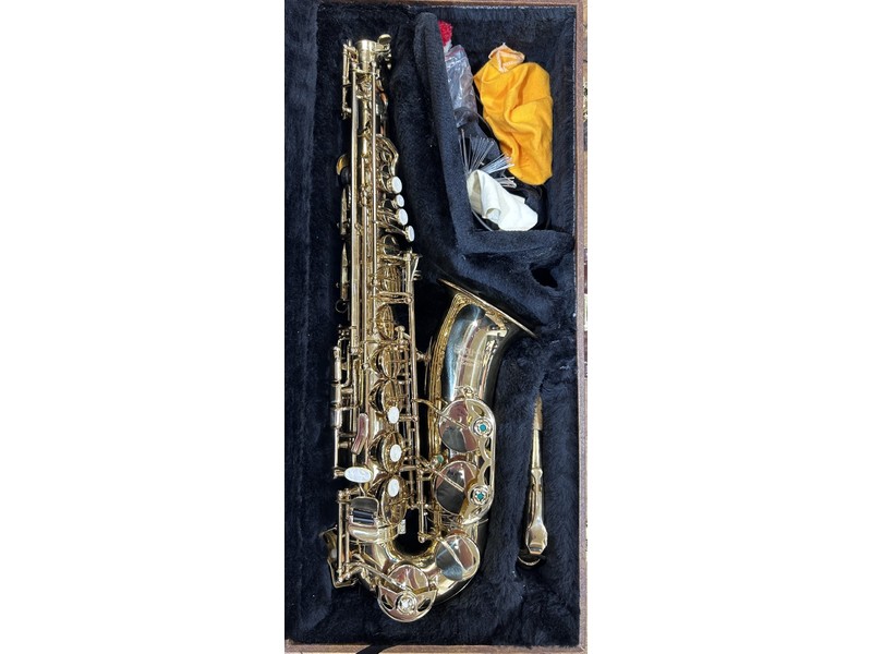 Pre Loved Earlham Professional Series II Alto Saxophone Outfit