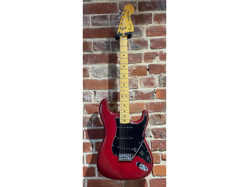 Pre Loved Fender Strat 1978 - 1981 with Period Fender Case