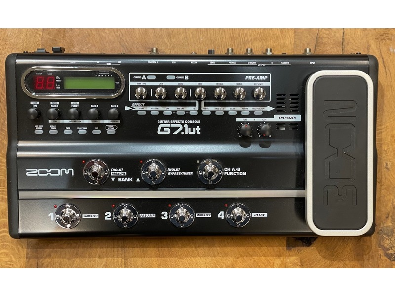 Pre Loved Zoom G7.1ut Guitar Multi Effects Processor