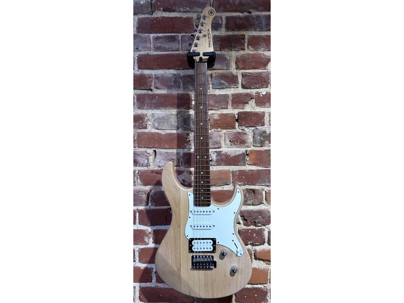 Pre Loved Yamaha Pacifica 112 Natural