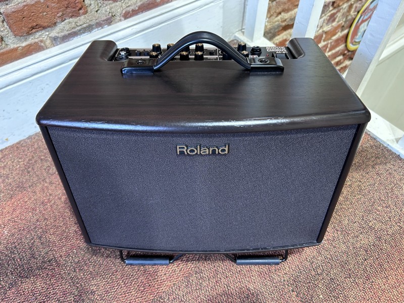 Pre Loved Roland AC-60R Rosewood Acoustic Amp Inc Bag