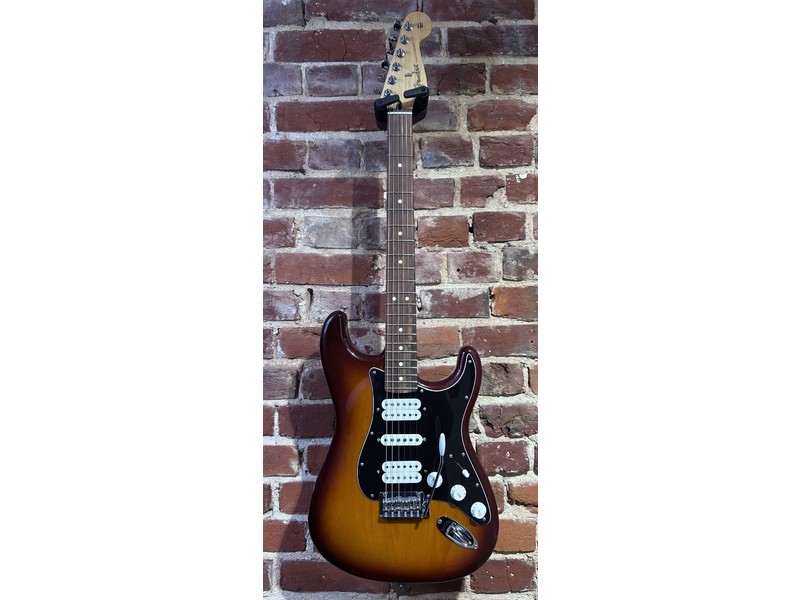 Pre Loved Fender Player Strat 2023 HSH Tobacco Sunburst Inc Fender Gigbag