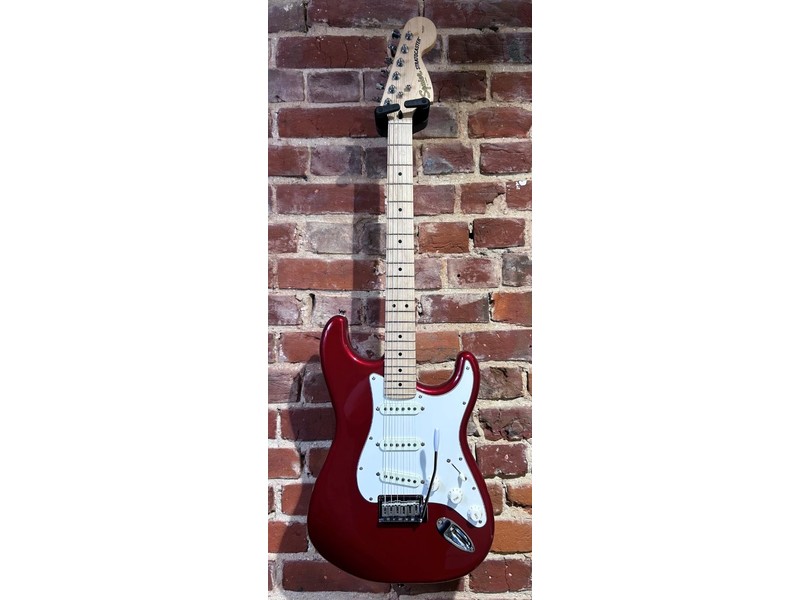 Pre Loved Squier Standard Strat Candy Apple Red Inc Bag