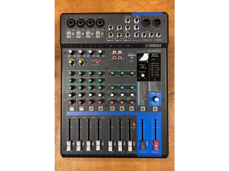 Pre Loved Yamaha MG10XUF Mixer Inc Hard Case